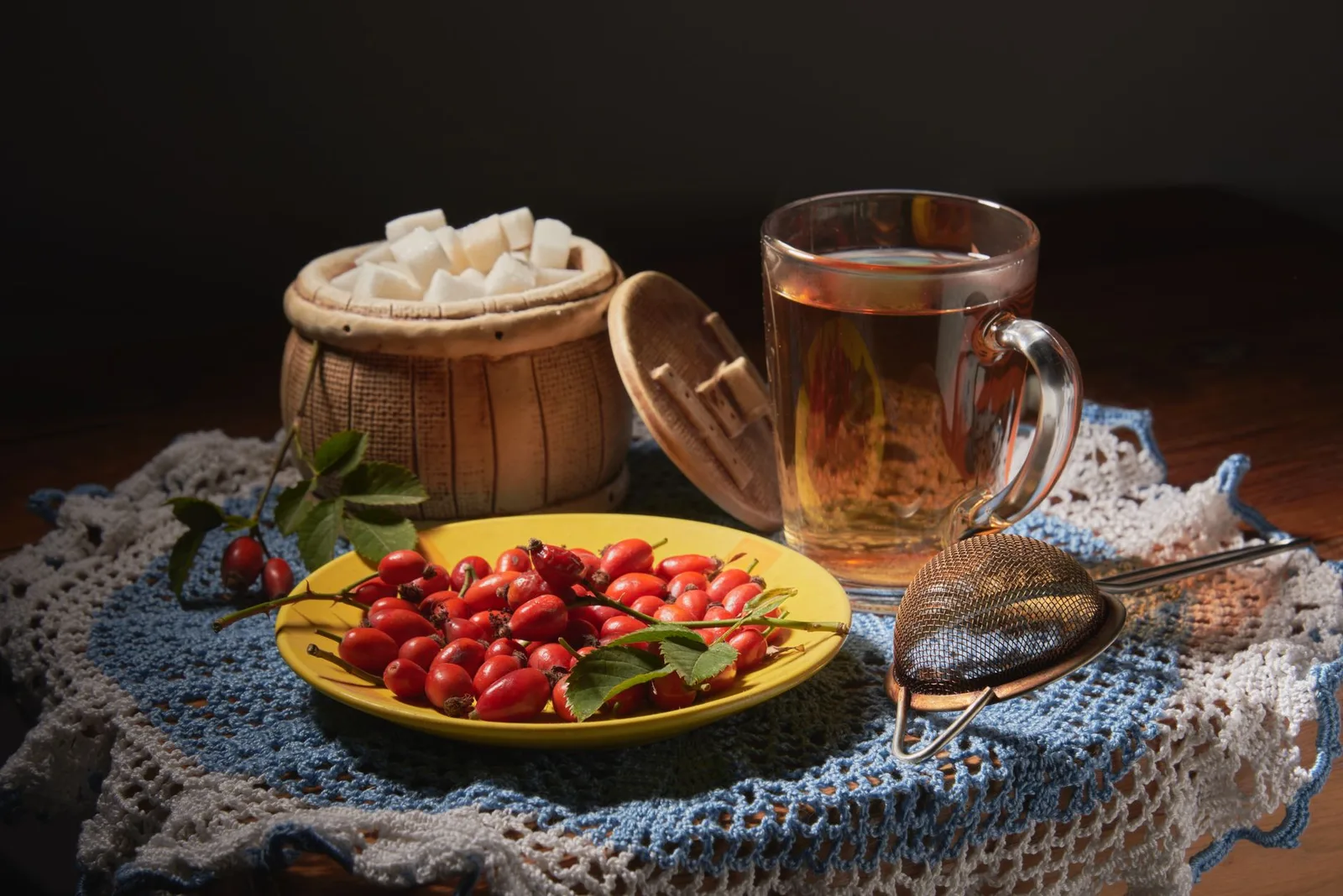 Kuşburnu meyveleri ve çayı